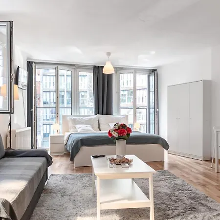 Gasometer Apartment - Designer Building With Amazing View Vienna Exterior photo