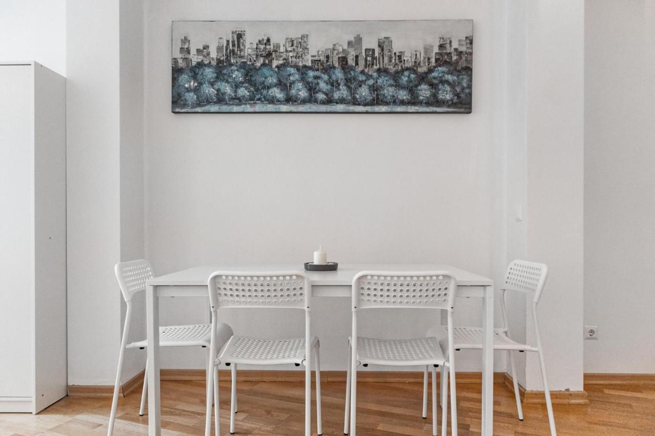 Gasometer - Designer Building With Amazing View Apartment