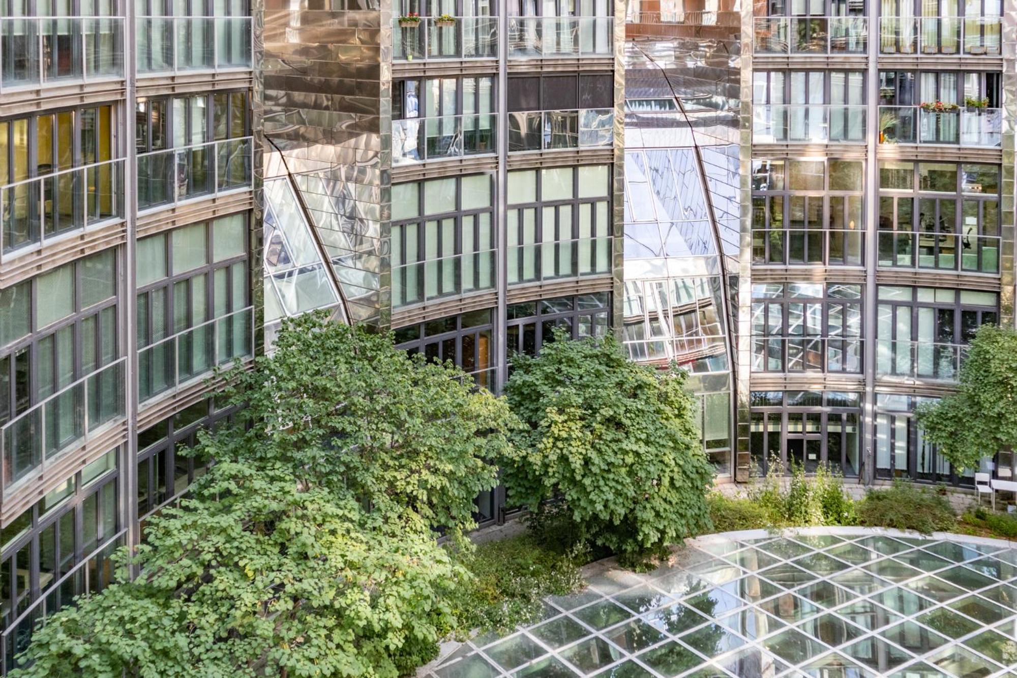 Gasometer - Designer Building With Amazing View Apartment *